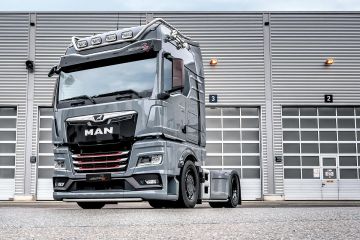 Man tgx individual lion s hotspot exterieur 2x1 width 1600 height 800
